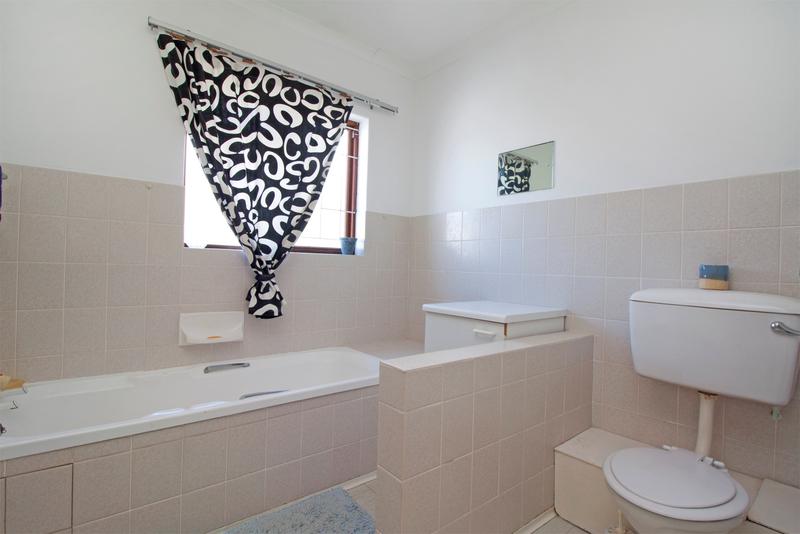 2 Bedroom Property for Sale in Fish Hoek Western Cape